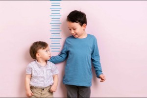 Chiều cao cân nặng chuẩn của trẻ em là bao nhiêu?
